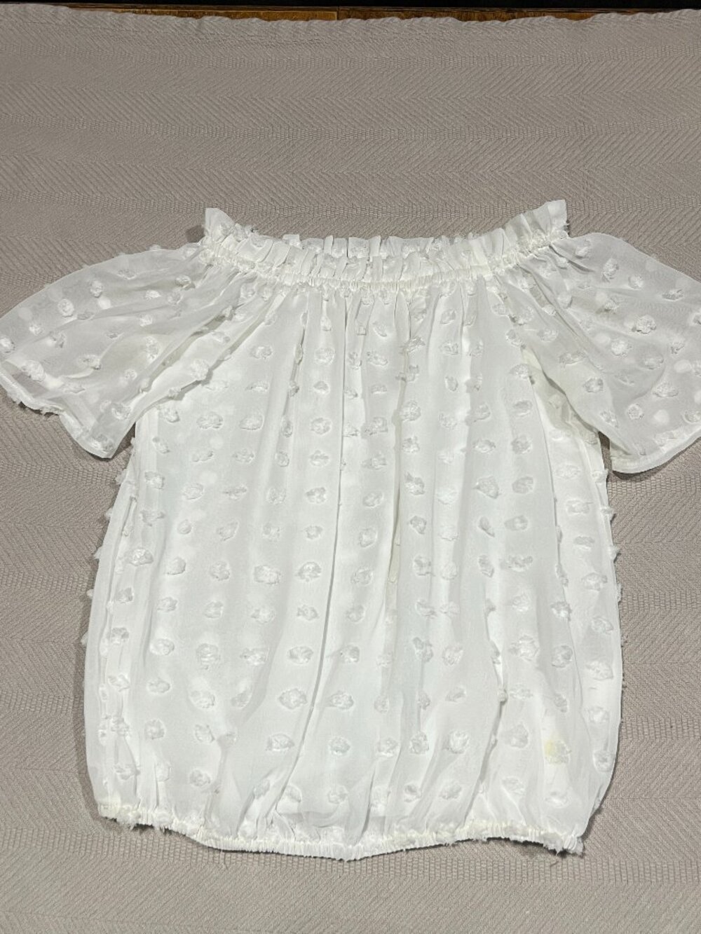 Women's White Dot Boutique After Wedding Top Blouse Cold Shoulder Cinched NWT